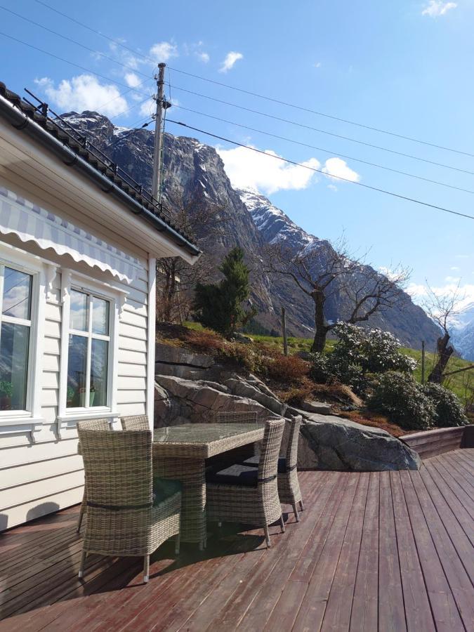 Flohytta Villa สตรีน ภายนอก รูปภาพ